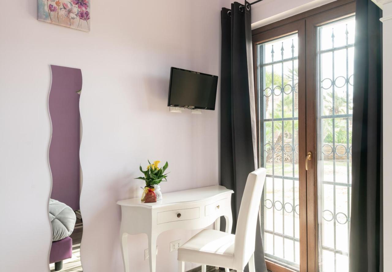Myricae Rooms Affittacamere No Late Arrival 菲乌米奇诺 外观 照片