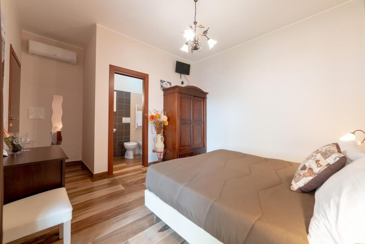 Myricae Rooms Affittacamere No Late Arrival 菲乌米奇诺 外观 照片
