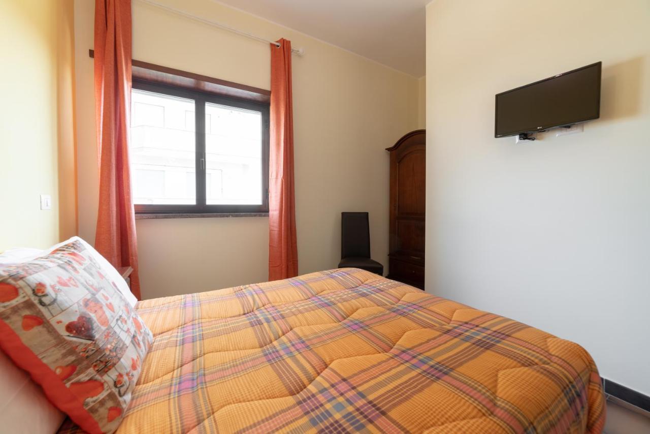 Myricae Rooms Affittacamere No Late Arrival 菲乌米奇诺 外观 照片